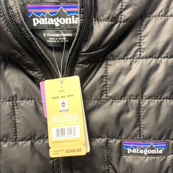 Patagonia Women’s Nano Puff Hoody - Picture 7 of 8